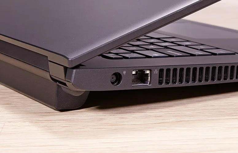 Dell Latitude E3470 Ci5 6th Gen Ram 8GB SSD 256GB 14" LED - Image 2