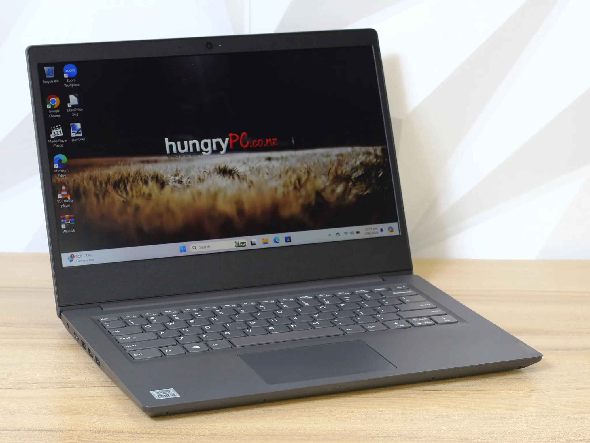 Lenovo Ideapad V14-IIL Core i5 10th Gen Ram 8GB SSD 256B 14" FHD LED - Image 2
