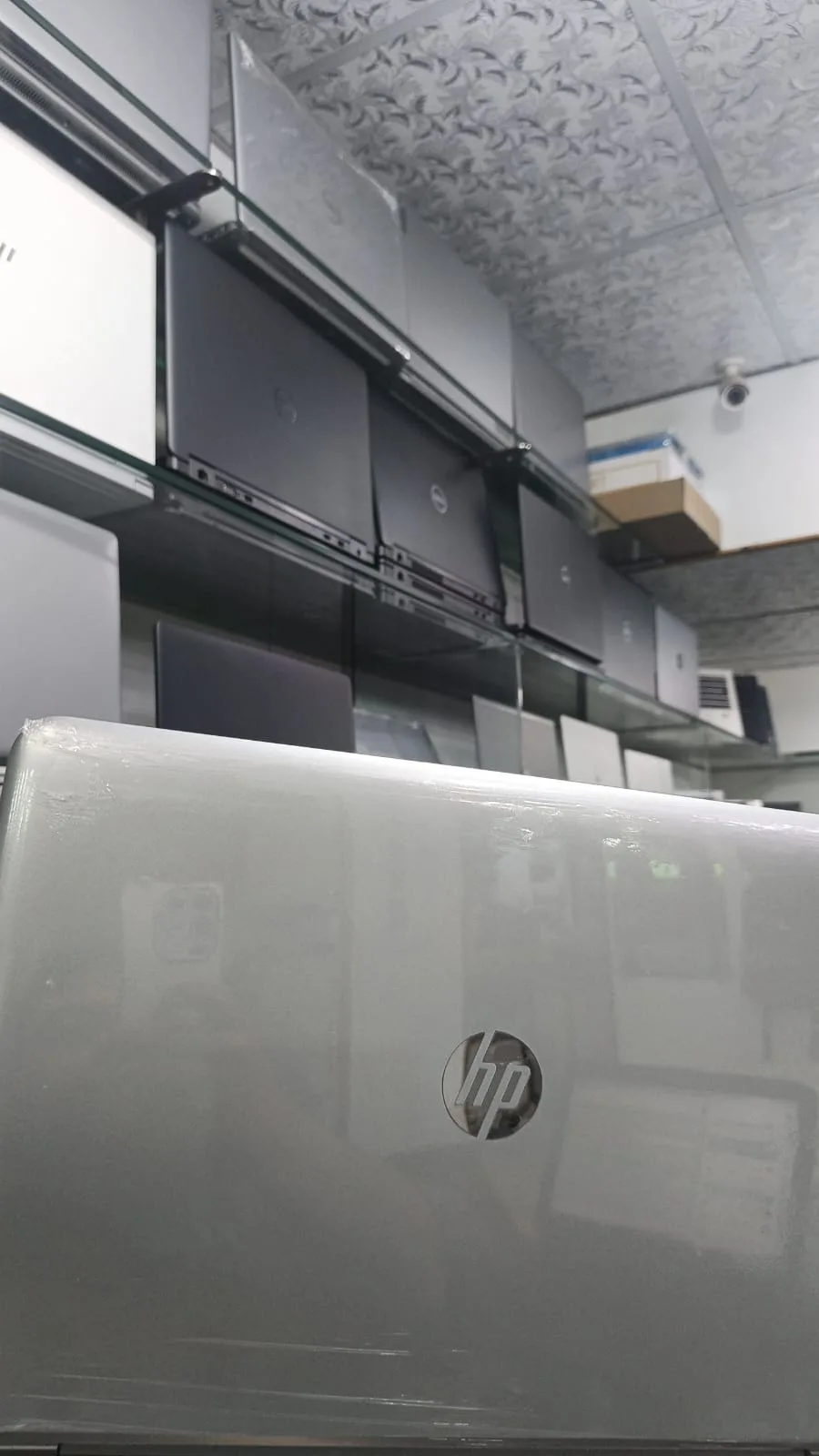 HP ENVY 17-k201na Ci7 5th Gen Ram 12GB SSD 240GB 4GB NVIDEA GTX 850M 17.3" FHD LED - Image 6