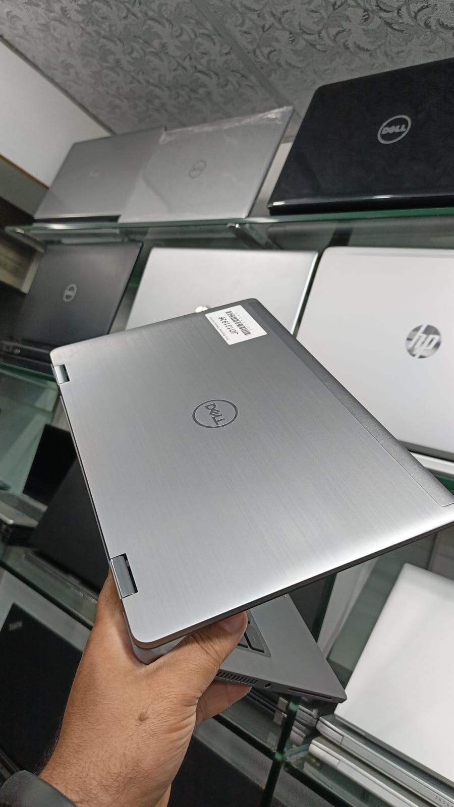 Dell Latitude 7420 2 in 1 Ci7 11th Gen Ram 16GB SSD 256GB 14″ FHD X360 Touch LED - Image 4