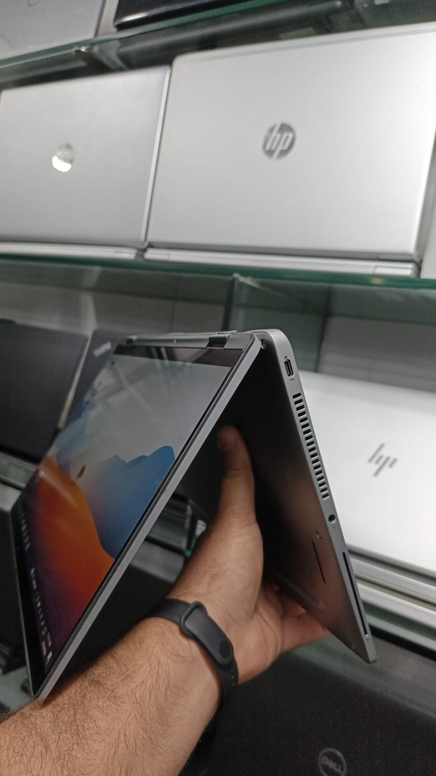 Dell Latitude 7420 2 in 1 Ci7 11th Gen Ram 16GB SSD 256GB 14″ FHD X360 Touch LED - Image 2