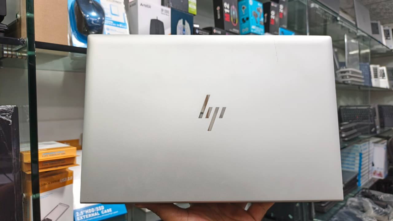 HP Elitebook 835 G7 Ryzen 5 Pro 4650u Ram 8GB SSD 256GB Nvme 13.3″ FHD LED image 2